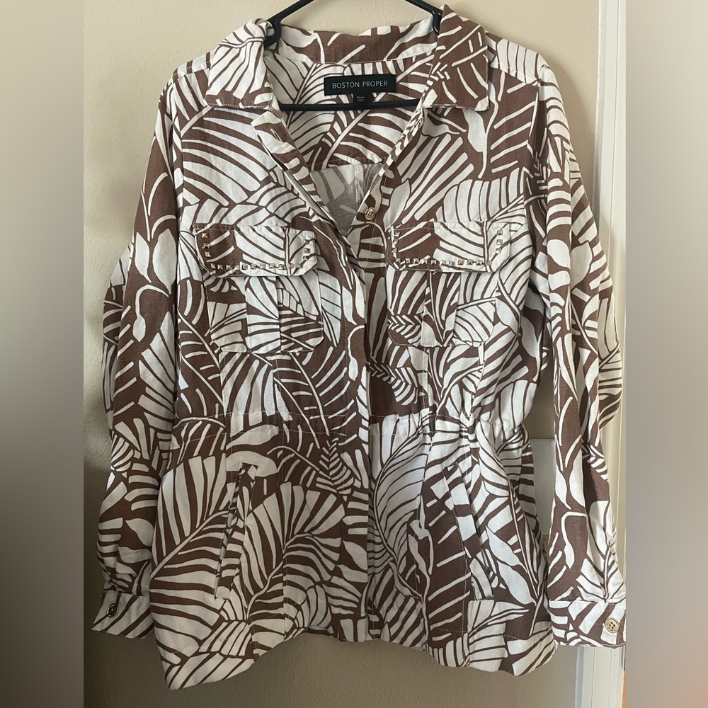 Boston Proper Outlined Florals Print Embellished Linen Utility Jacket Safari - Picture 4 of 15